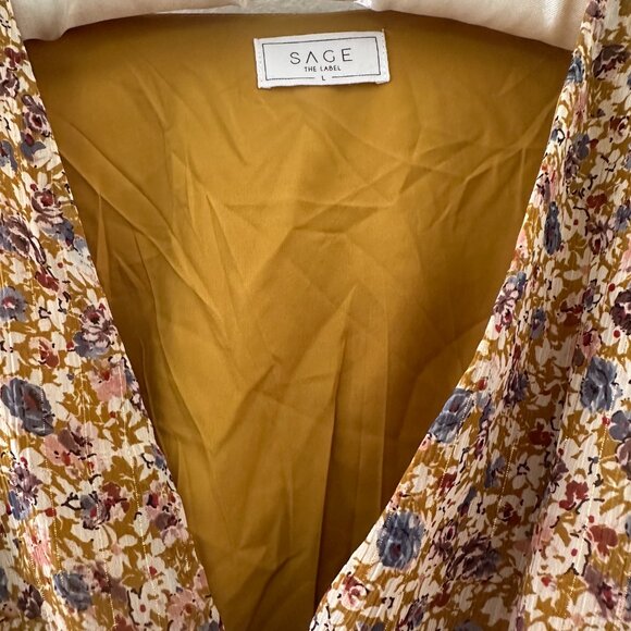 Sage Floral Crop Top with Long Sleeves - Picture 2 of 2